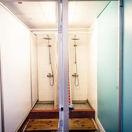 Red Emperor Hostel *