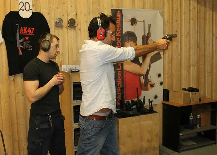 Red Emperor Хостел