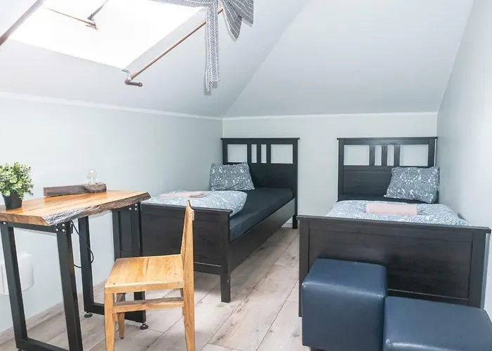 Red Emperor Хостел